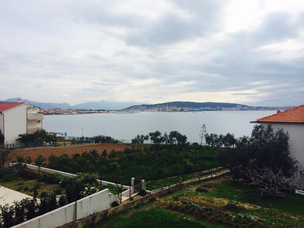 Apartments Stanko Trogir Bagian luar foto