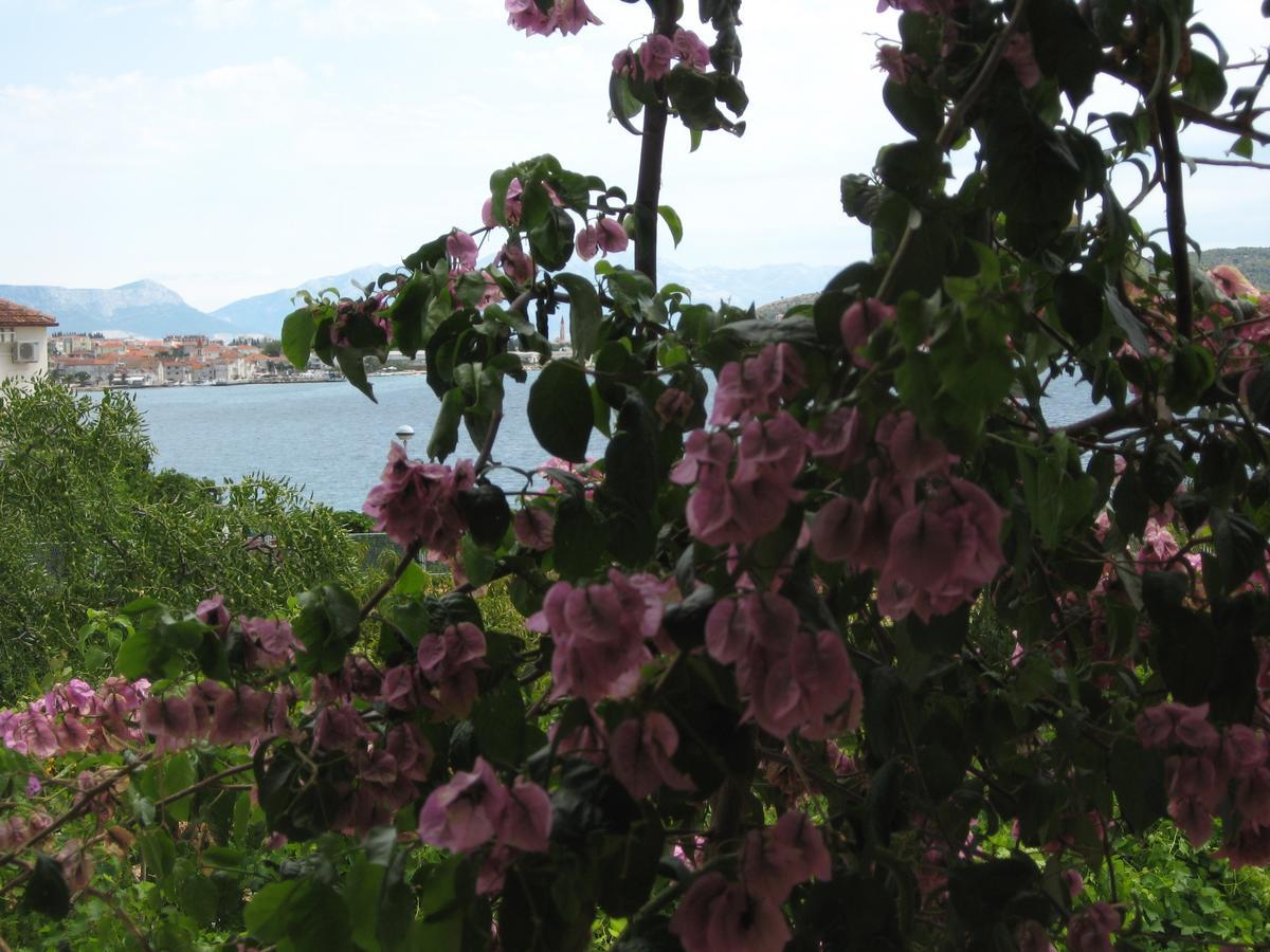 Apartments Stanko Trogir Bagian luar foto
